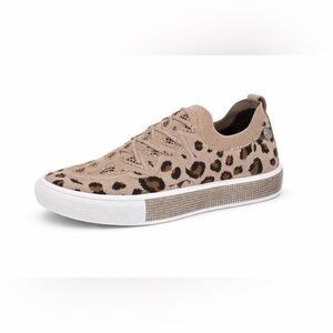 Bernie Mev Gardenia Blush Leopard Knit Sneaker Rhinestone Platform Vegan NIB